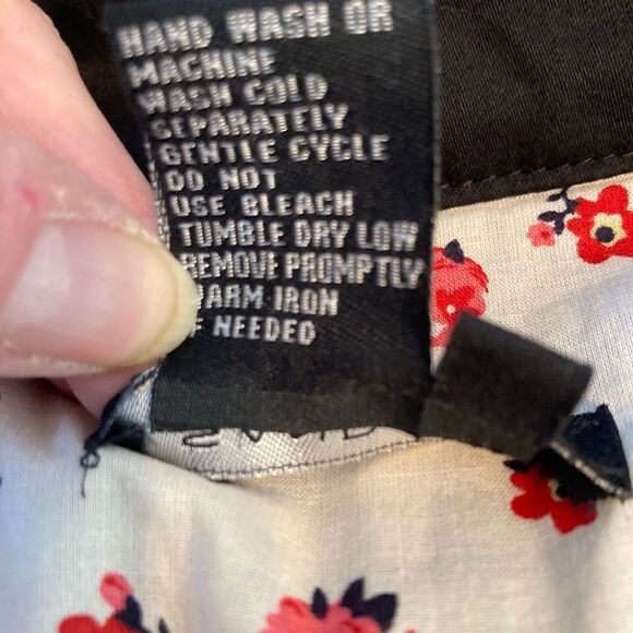 Sandro black cotton cropped blazer w/ fabric covered buttons interest sleeves - Picture 6 of 7